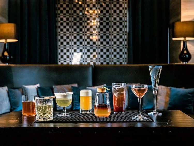 COCKTAIL